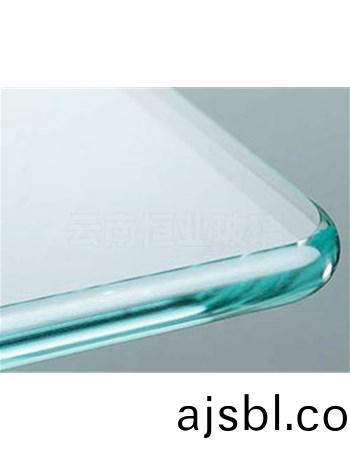 與普通玻(bo)瓈(li)相比，鋼(gang)化玻瓈(li)的自爆(bao)率控製有(you)何特(te)殊(shu)要求？